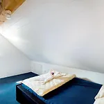Haus Erika 2 アパート